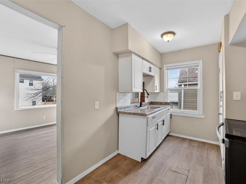 17208 Lipton Avenue, Cleveland, OH 44128 Photo 7