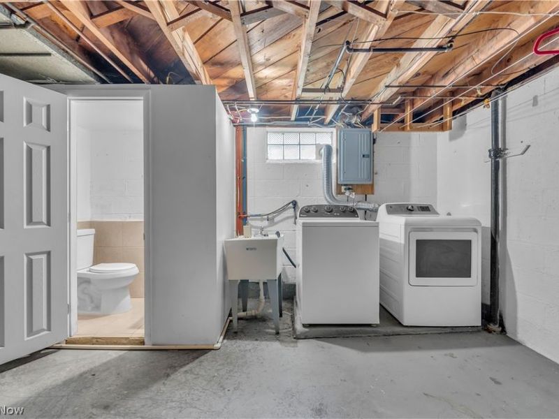 14721 Harley Avenue, Cleveland, OH 44111 Photo 18