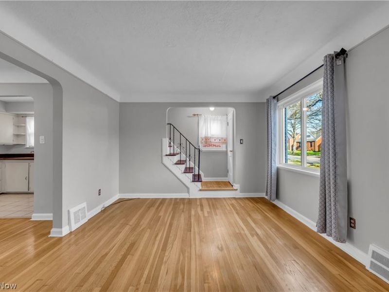 14721 Harley Avenue, Cleveland, OH 44111 Photo 2