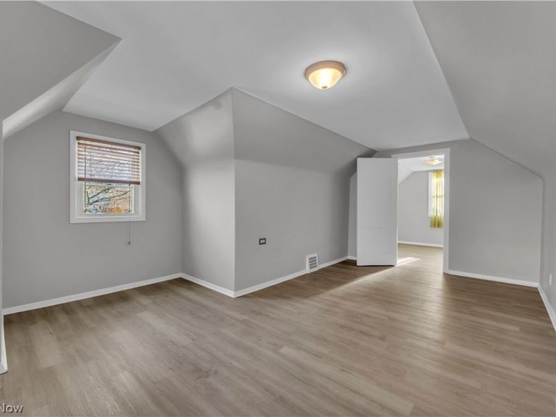 14721 Harley Avenue, Cleveland, OH 44111 Photo 24