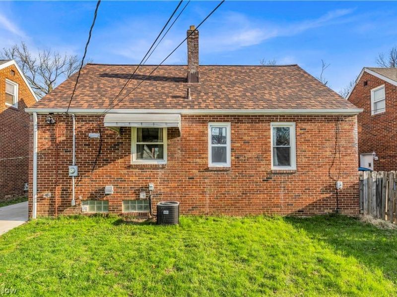 14721 Harley Avenue, Cleveland, OH 44111 Photo 29