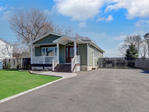 36 Studley Street, Brentwood, NY 11717