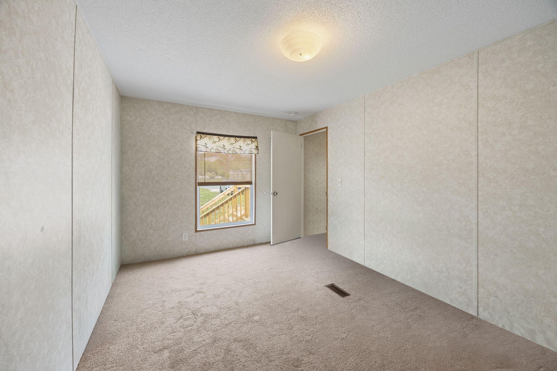 1442 Poplar Hill Drive Photo 17