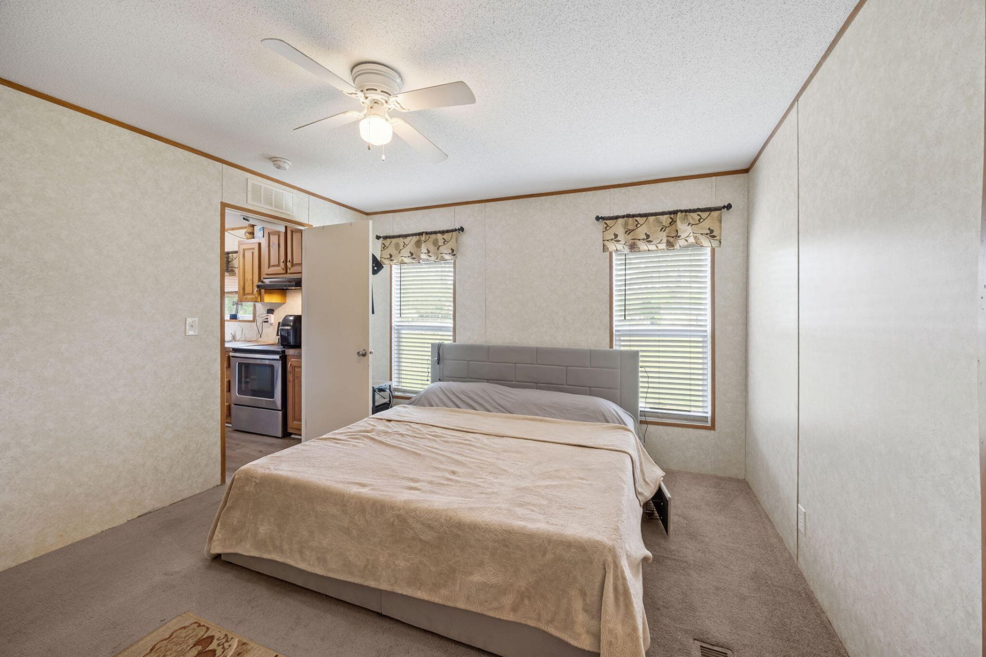 1442 Poplar Hill Drive Photo 18