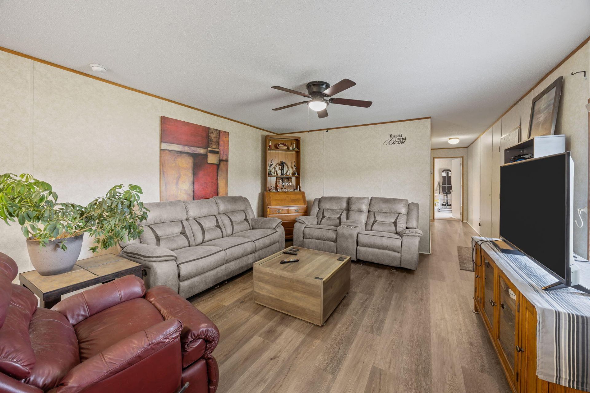 1442 Poplar Hill Drive Photo 6