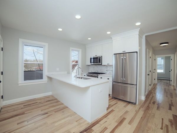 10 Duffley Ct, Unit 1, Brookline, MA 02467