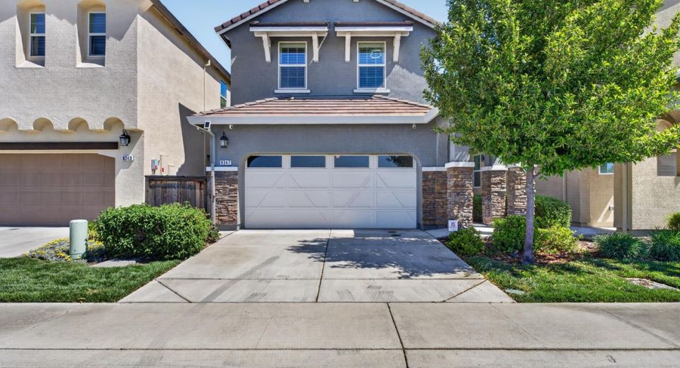 8347 Frontera, Sacramento, CA 95829 Photo