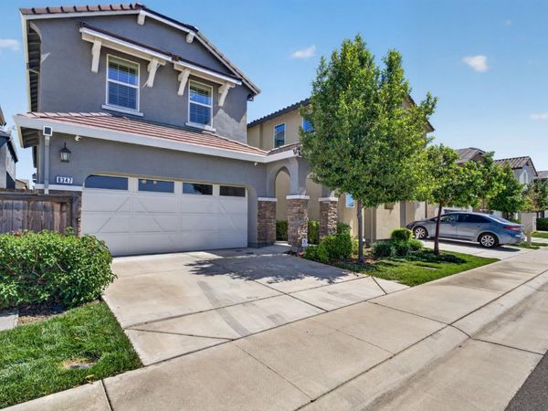 8347 Frontera, Sacramento, CA 95829