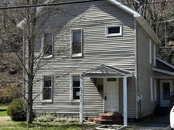 576 N Main Street, Archbald, PA 18403