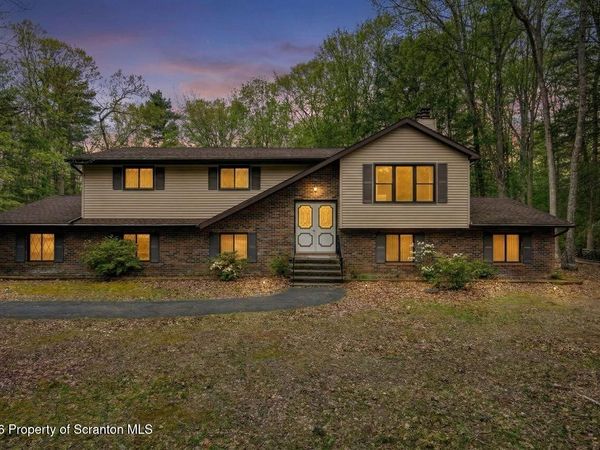 3834 Foxborough Court, Stroudsburg, PA 18360