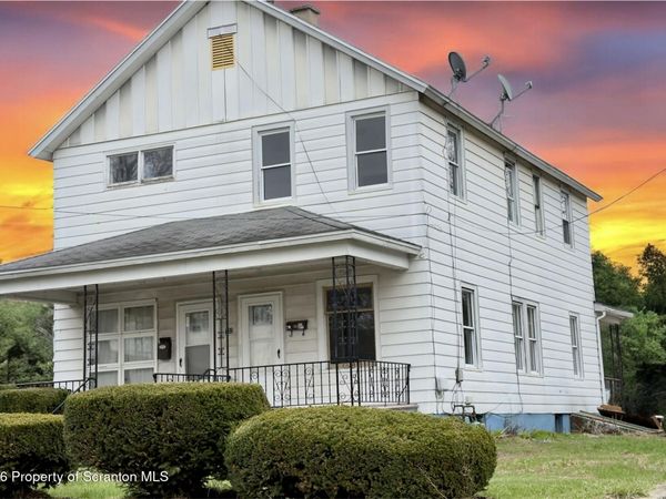 133 Gordon Avenue, Carbondale, PA 18407