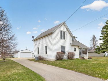 109 4th Street NE, Stewartville, MN 55976
