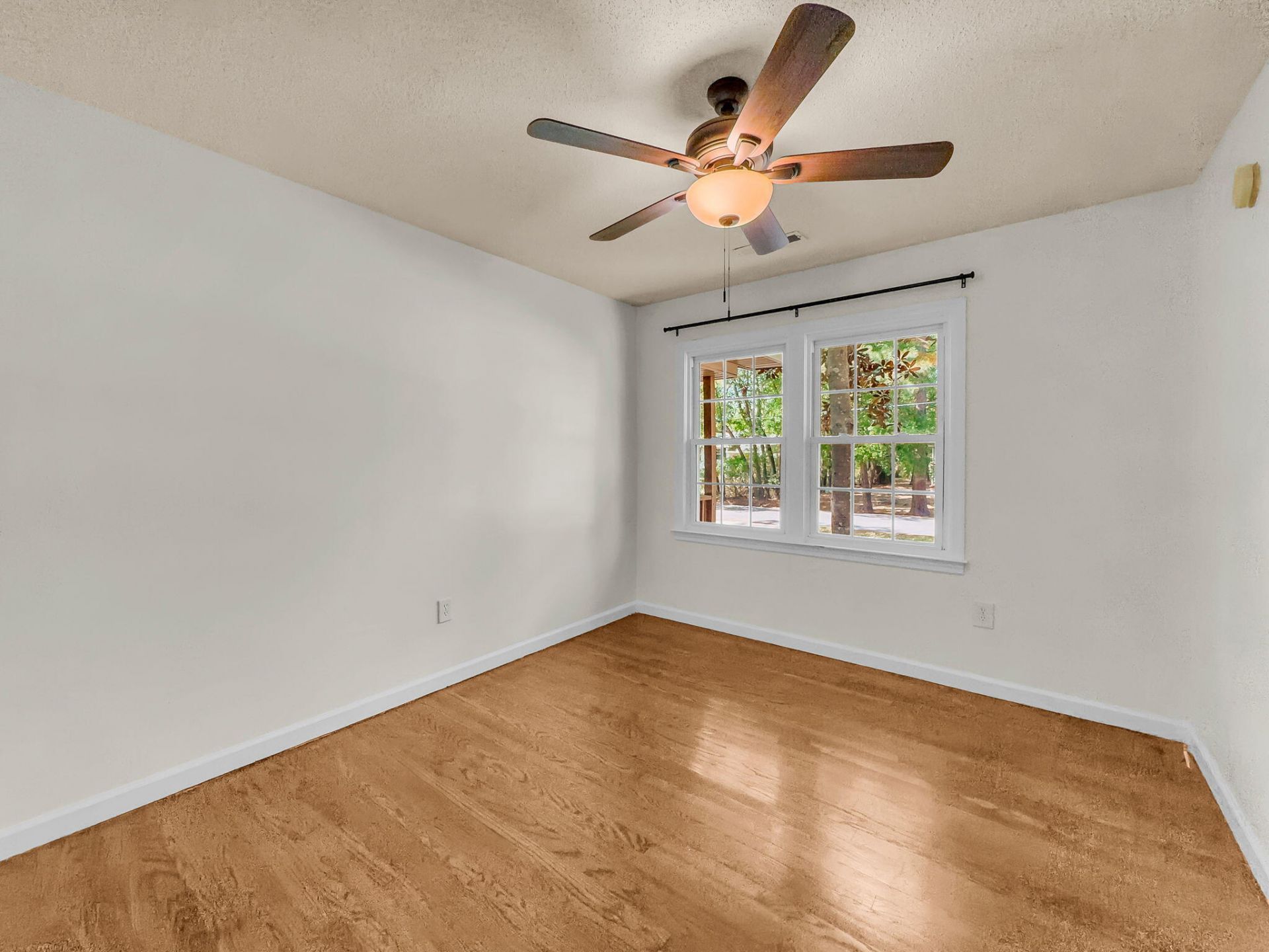 3627 Barton Street Photo 11