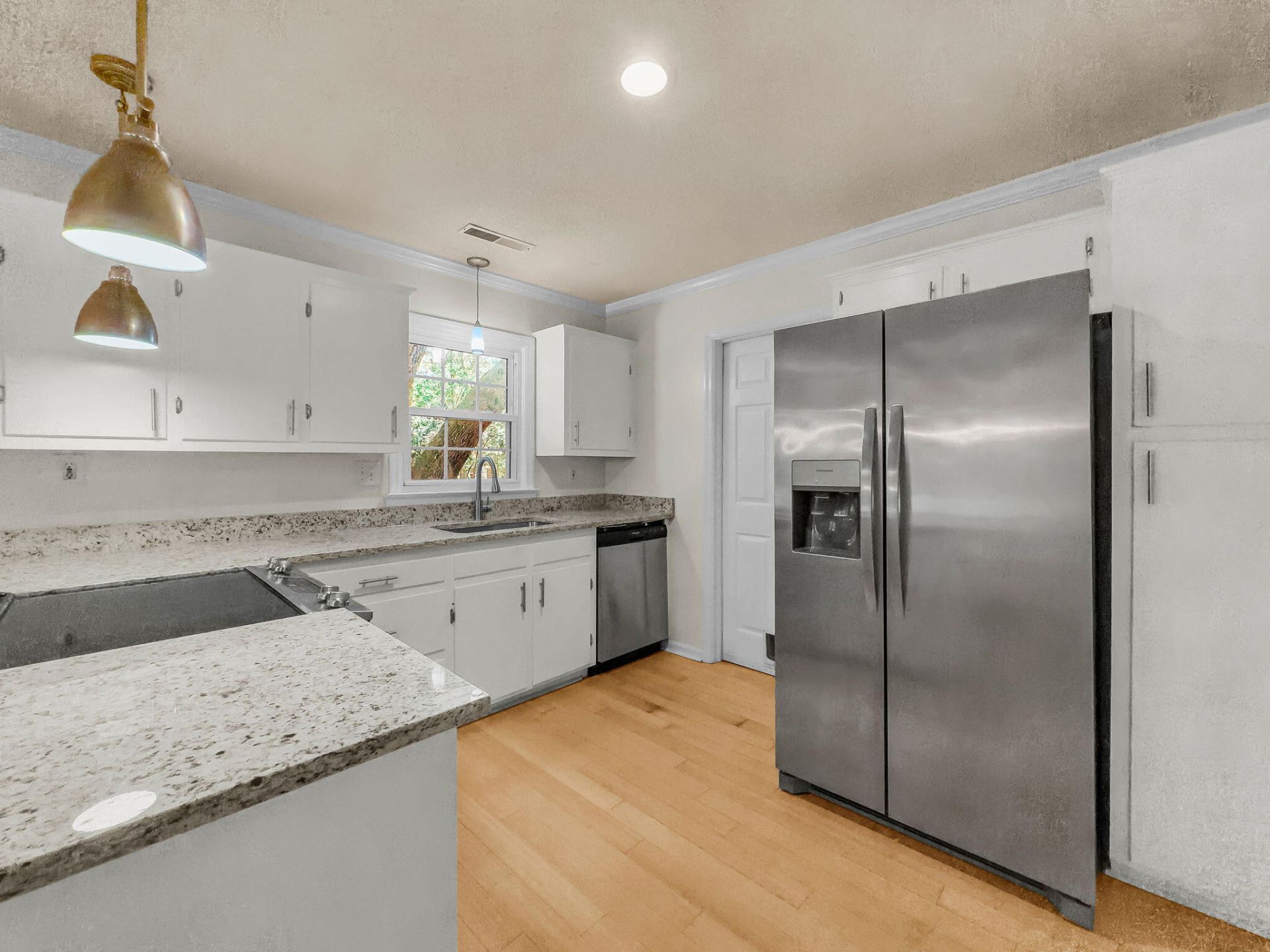 3627 Barton Street Photo 2