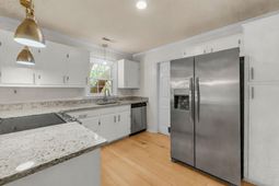 3627 Barton Street photo 4