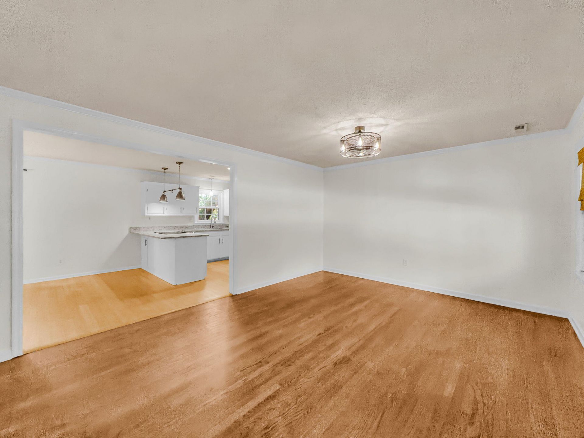 3627 Barton Street Photo 5