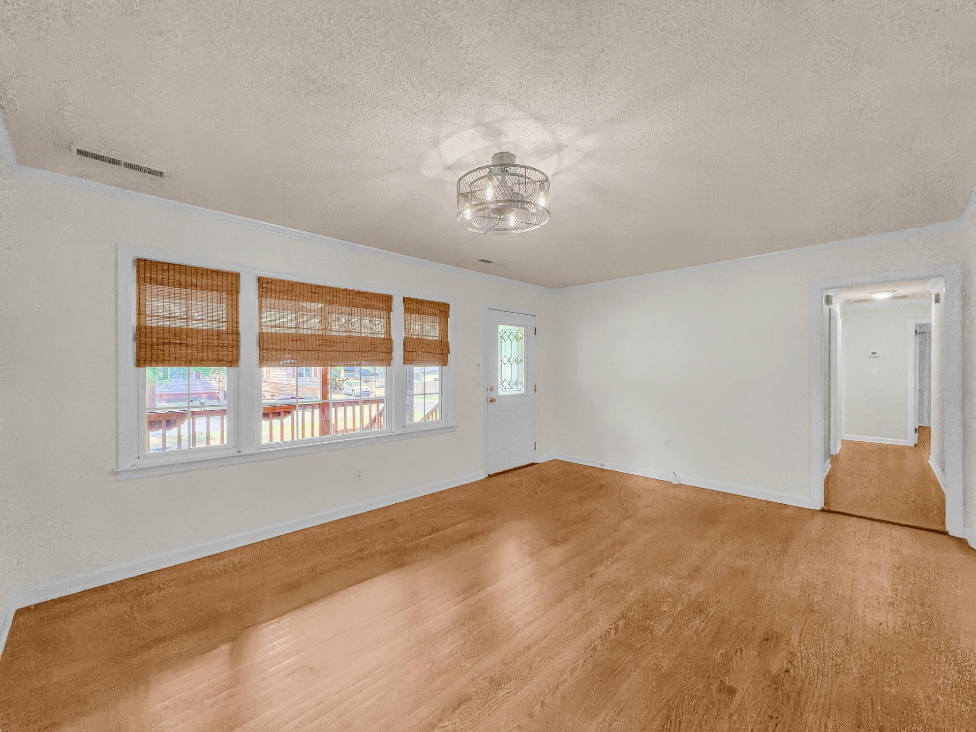 3627 Barton Street Photo 7