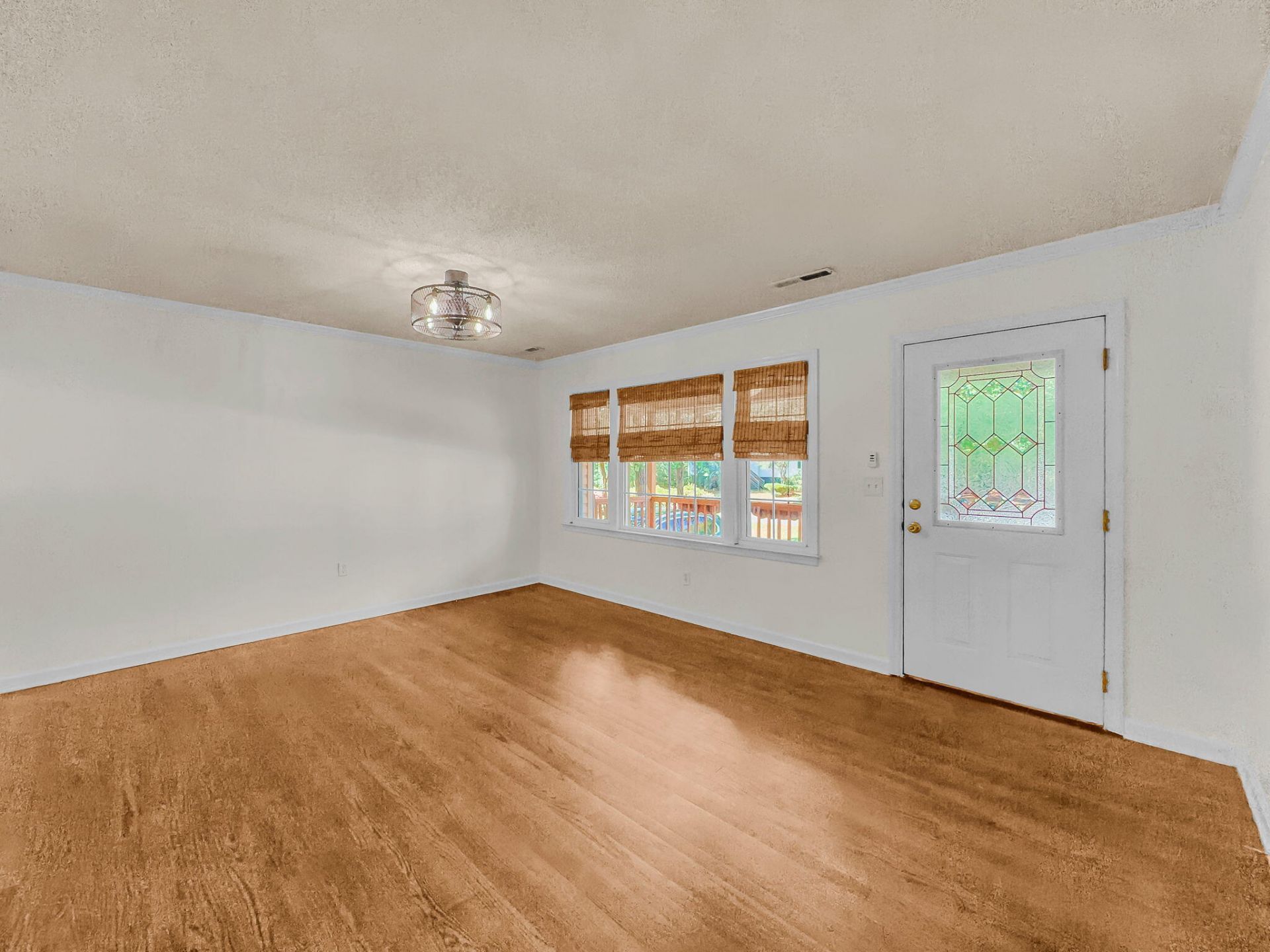 3627 Barton Street Photo 8