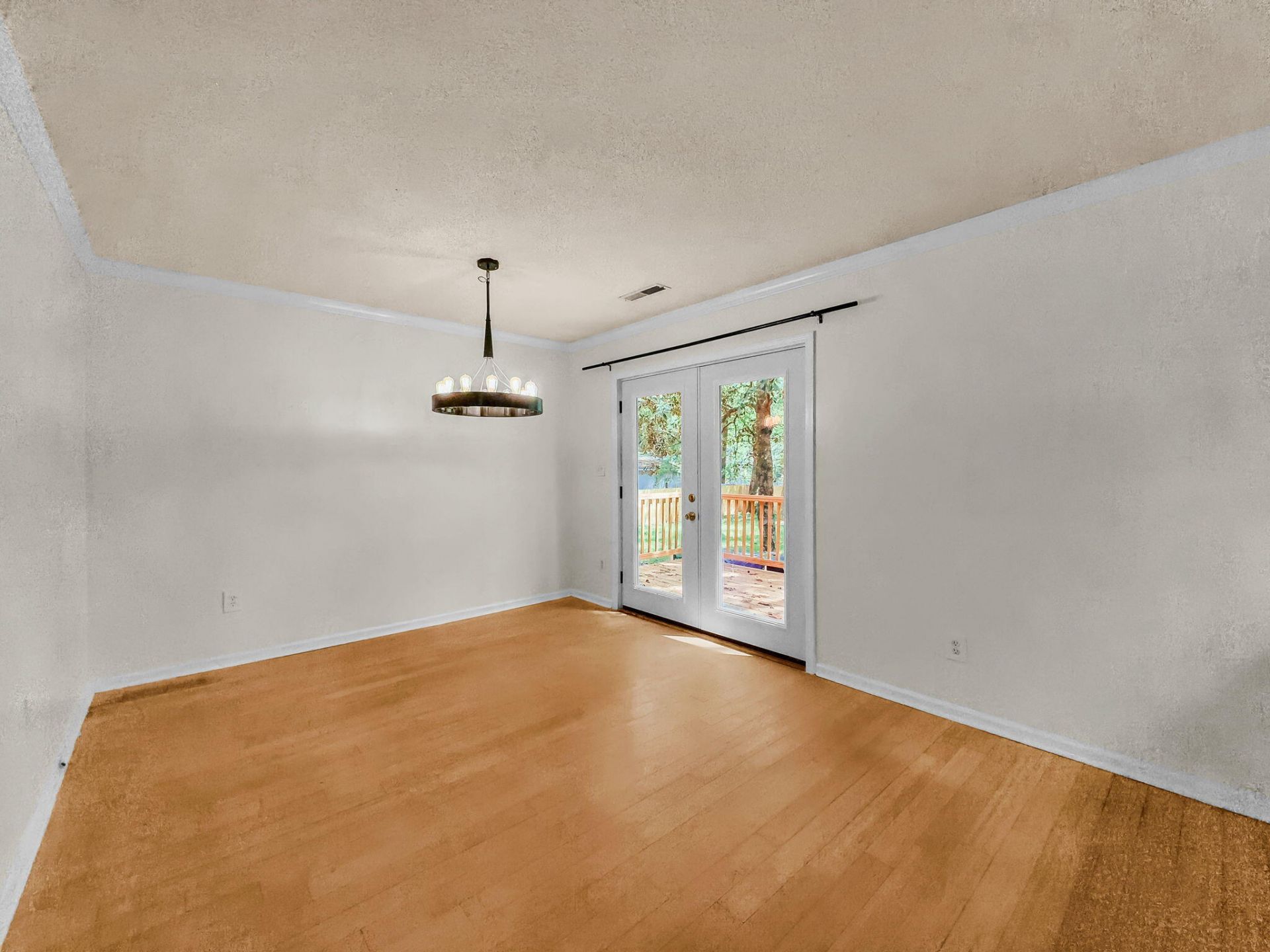 3627 Barton Street Photo 9