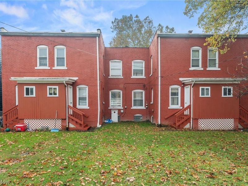 3422 Daisy Avenue, Cleveland, OH 44109 Photo 2