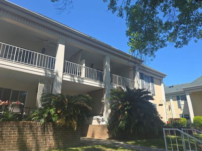 3600 Chateau Drive, Unit C-204, Columbia, SC 29204