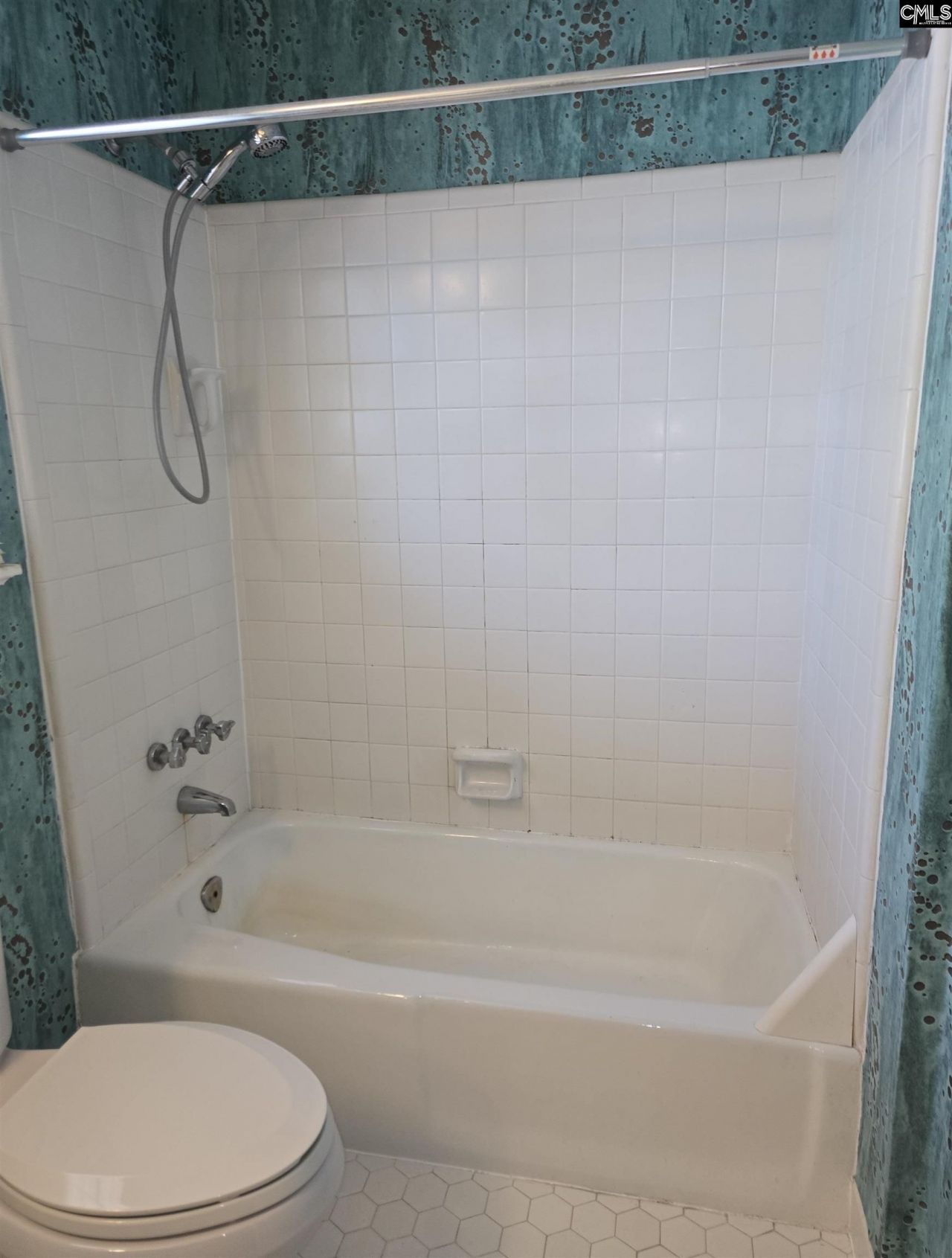 3600 Chateau Drive Photo 16