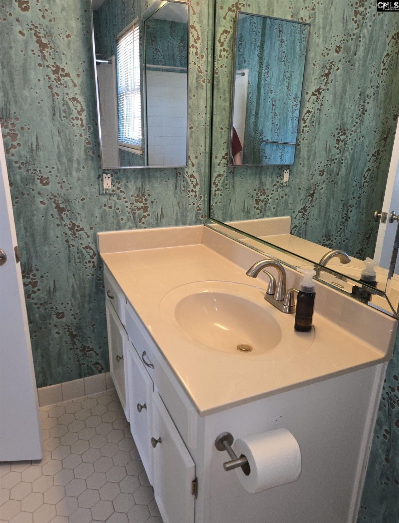 3600 Chateau Drive Photo 17