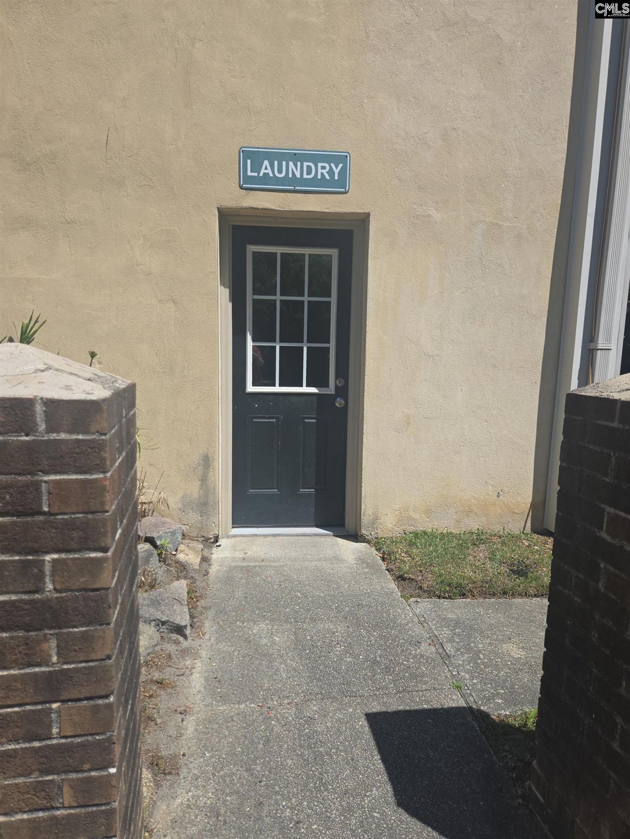 3600 Chateau Drive Photo 18