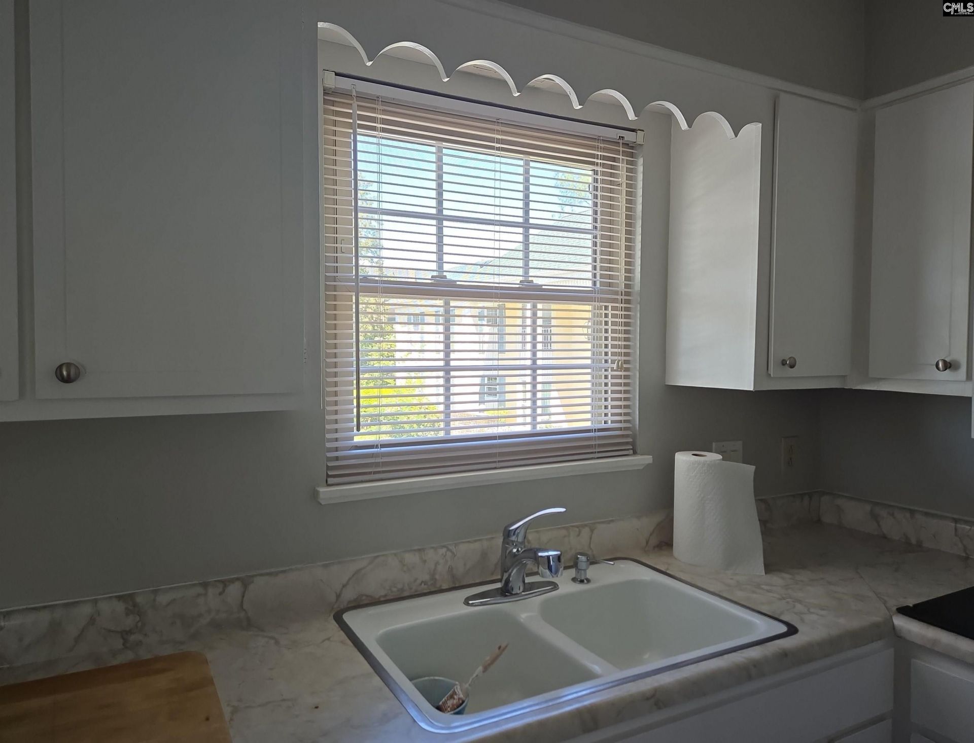 3600 Chateau Drive Photo 8