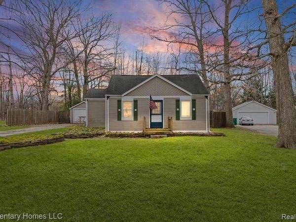 2158 Oaknoll Street, Auburn Hills, MI 48326