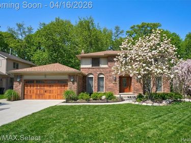 1826 N Fairview Lane, Rochester Hills, MI 48306