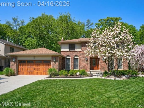 1826 N Fairview Lane, Rochester Hills, MI 48306