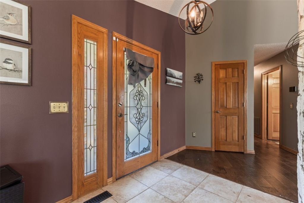 70 Overton Drive Bella Vista, AR 72714