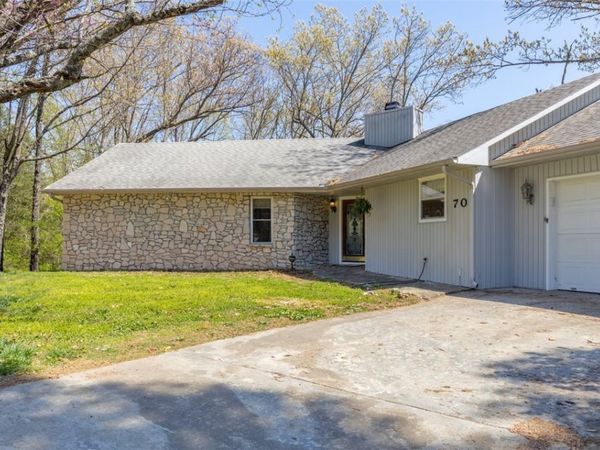 70 Overton Drive , Bella Vista, AR 72714