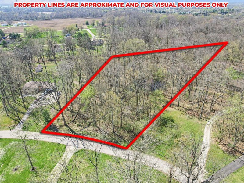 11733 Julie Drive NW, Baltimore, OH 43105 Photo 3