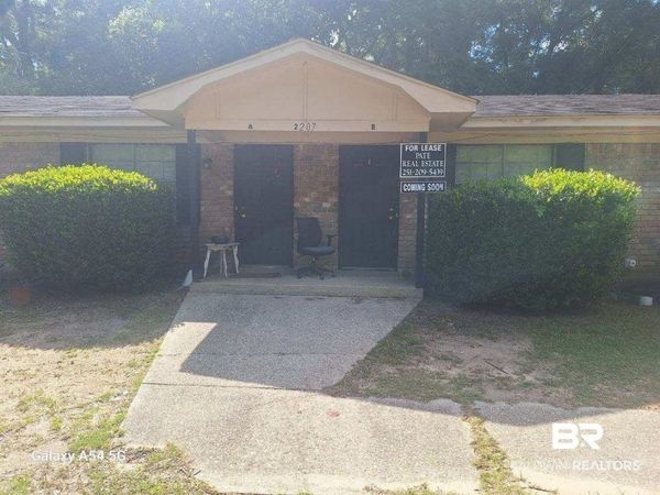 2207 Wolf Ridge Road, Unit B, Mobile, AL 36618