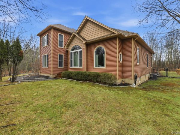 6 Foxwood Road , New Paltz, NY 12561