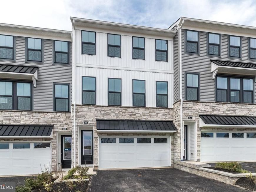 105 Brianna Court, Chalfont, PA 18914 Main Photo