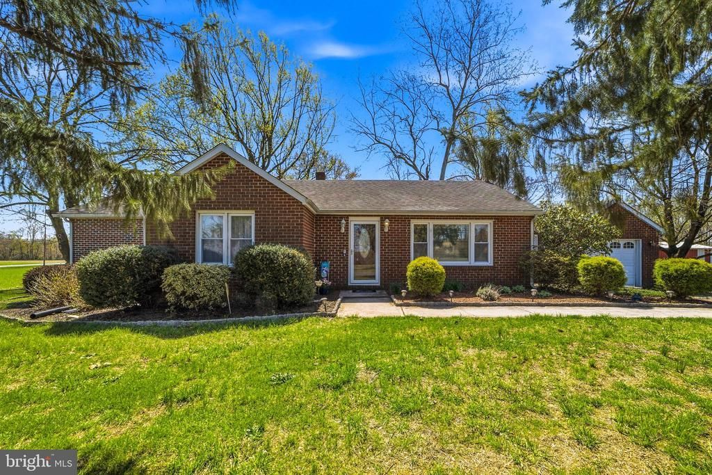 185 N Pennsville Auburn R, Carneys Point, NJ 08069 Main Photo