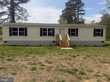 1555 TAVERN ROAD, HAGUE, VA 22469