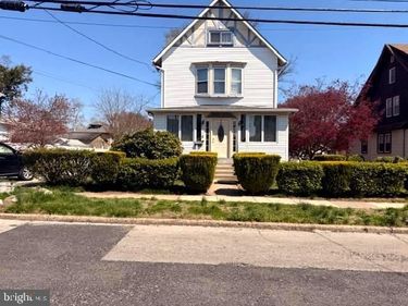 135 HIRST AVENUE, LANSDOWNE, PA 19050