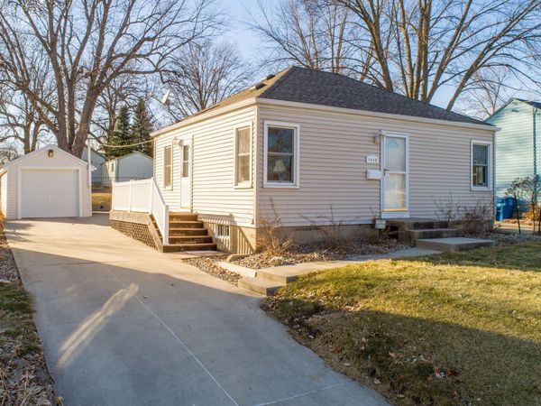 1332 55th Street, Des Moines, IA 50311