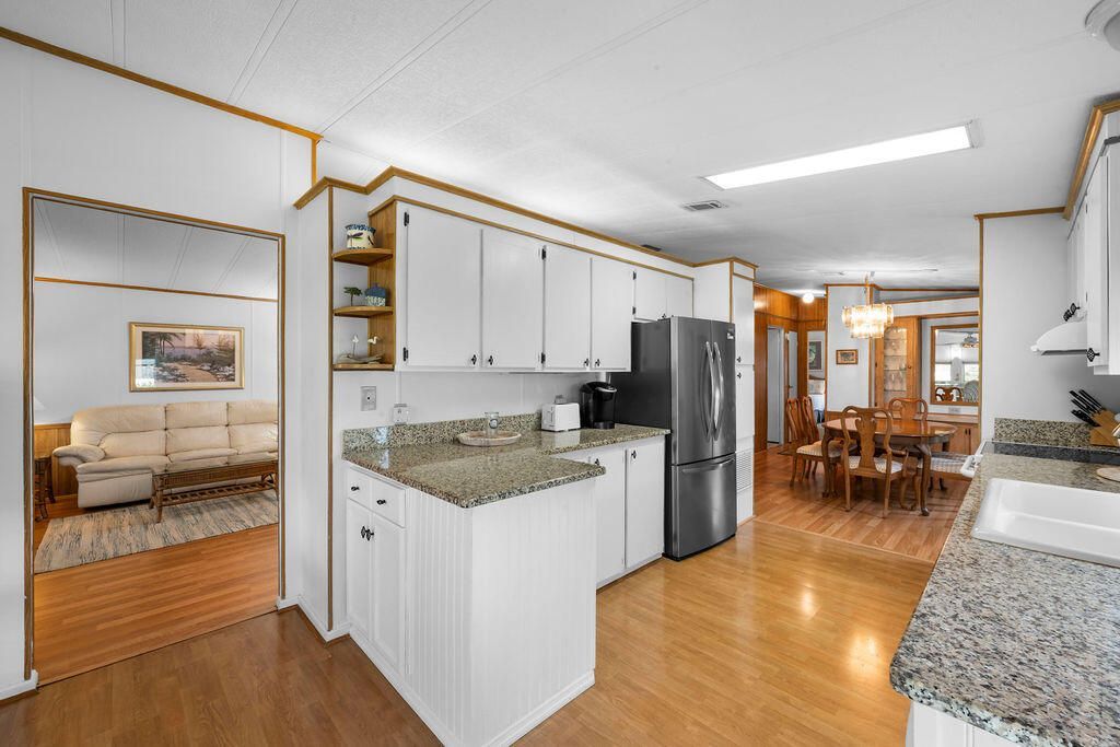 7894 SE Saratoga Drive E, Hobe Sound, FL 33455 Photo