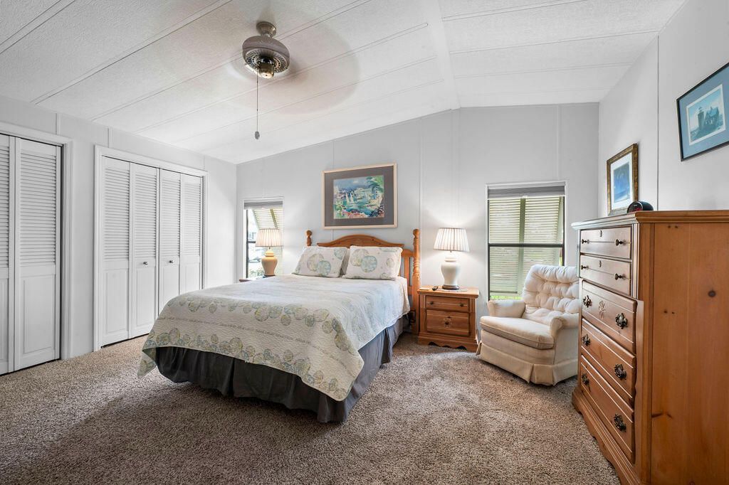 7894 SE Saratoga Drive E, Hobe Sound, FL 33455 Photo