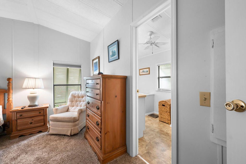 7894 SE Saratoga Drive E, Hobe Sound, FL 33455 Photo