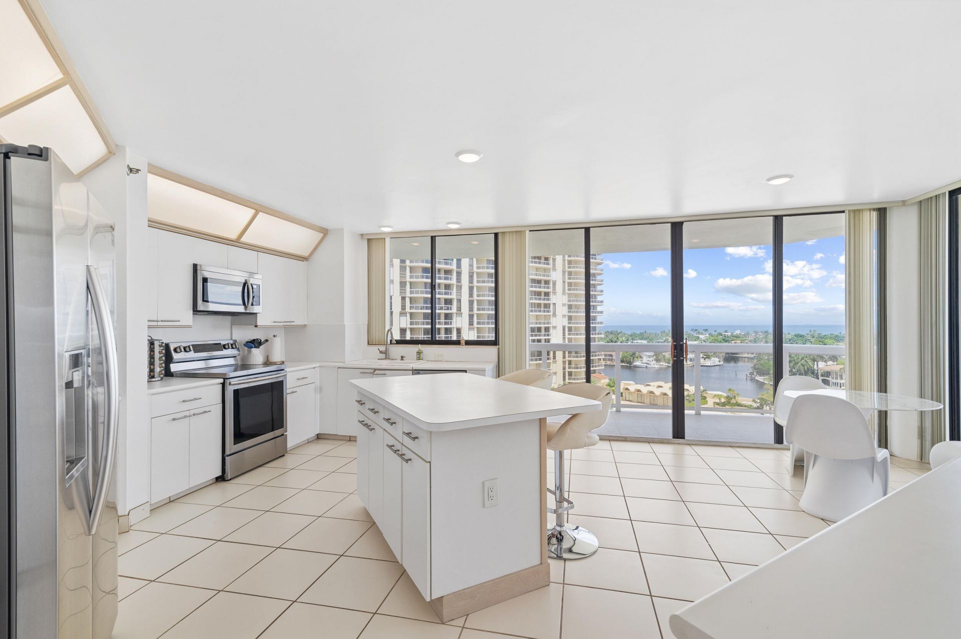 20185 E Country Club Drive, Unit 901, Aventura, FL 33180 Photo