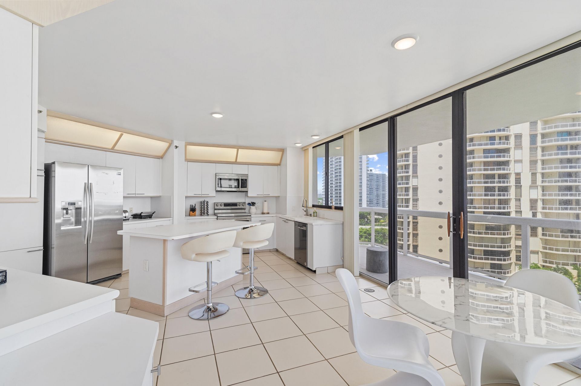 20185 E Country Club Drive, Unit 901, Aventura, FL 33180 Photo