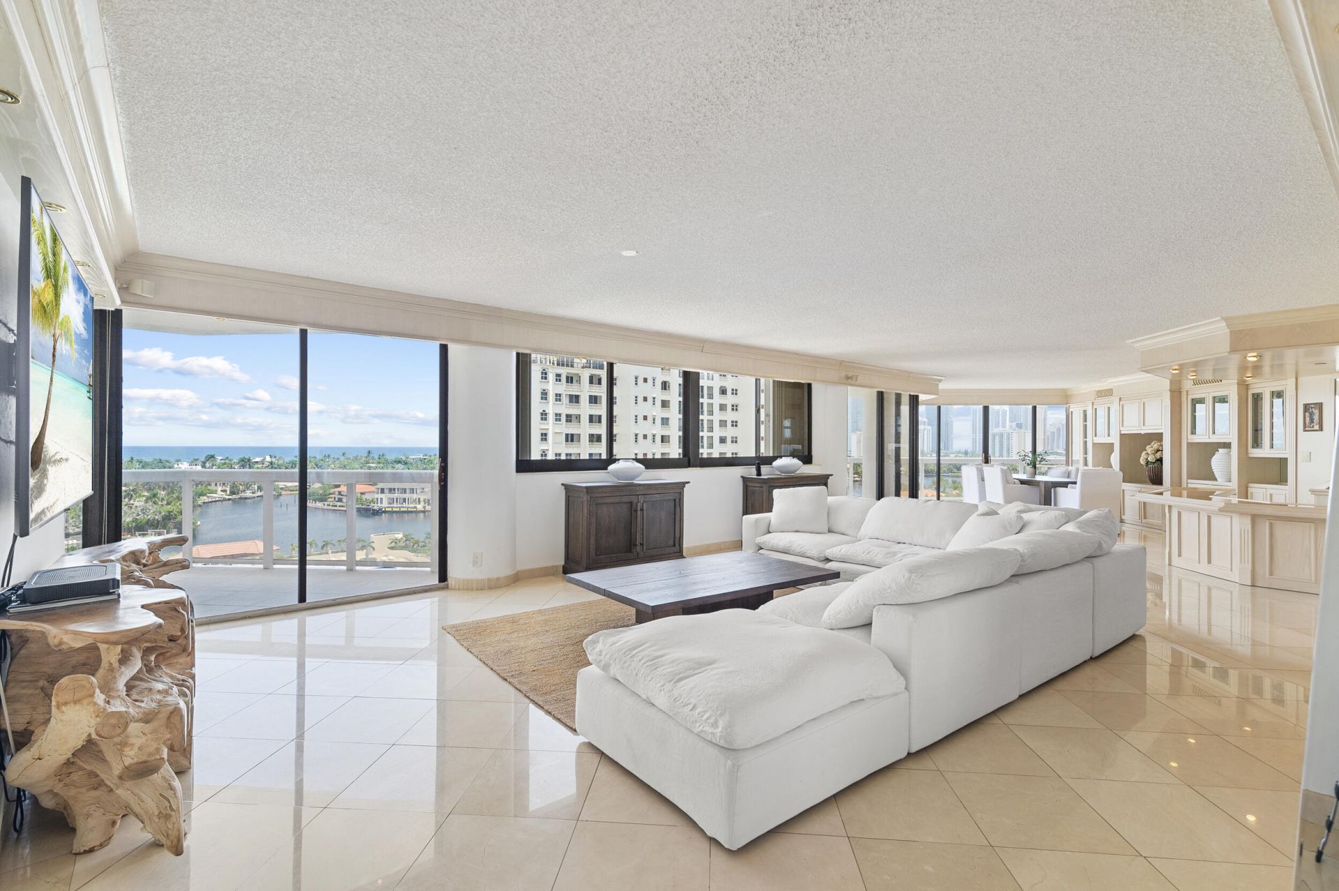 20185 E Country Club Drive, Unit 901, Aventura, FL 33180 Photo