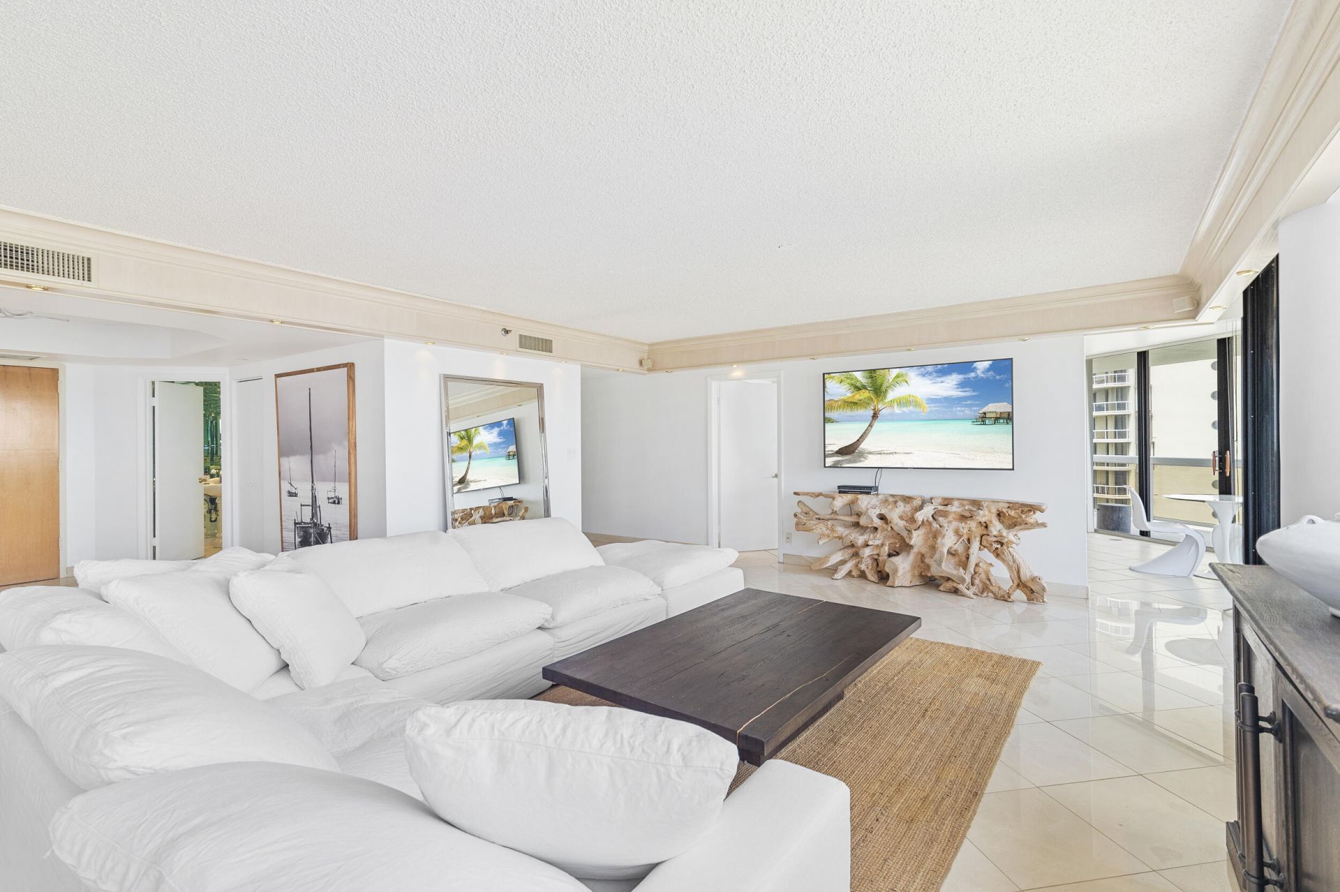 20185 E Country Club Drive, Unit 901, Aventura, FL 33180 Photo