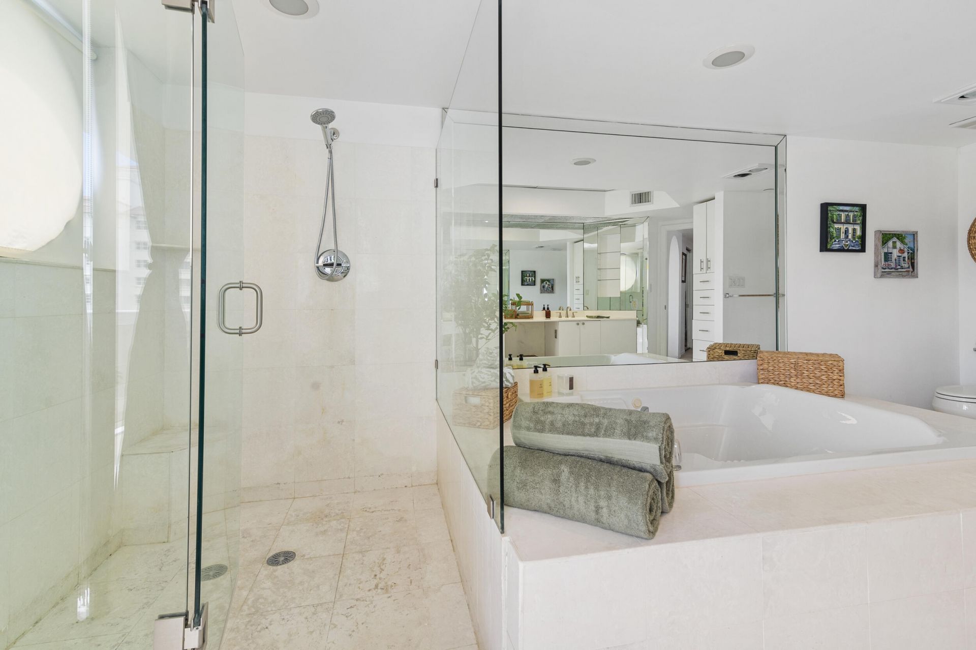 20185 E Country Club Drive, Unit 901, Aventura, FL 33180 Photo